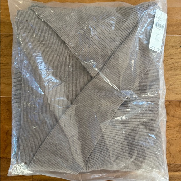 Brand New Anthropologie Off-Shoulder Grey/Brown Slim Sweater Dress, 1X, NWT - Picture 4 of 5